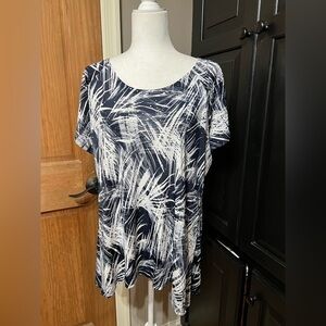 NWT- Brittney Black Women’s Top